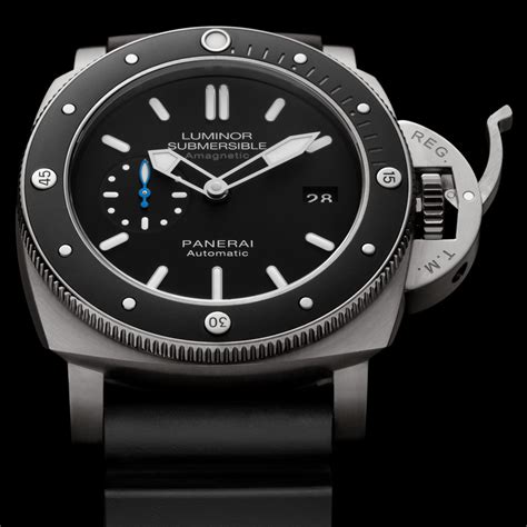 panerai luminor submersible amagnetic black steel|panerai submersible 42mm white dial.